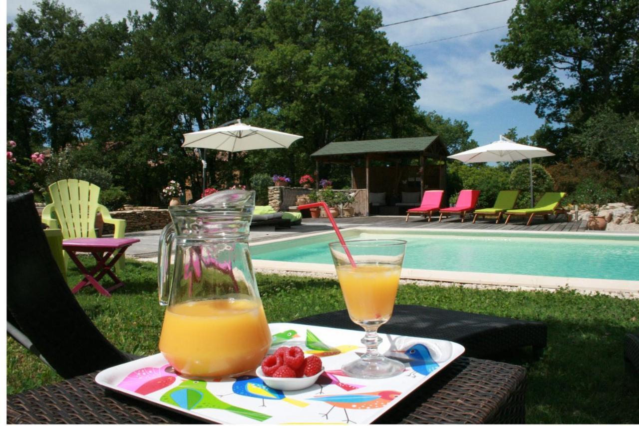 Bed and Breakfast Le Mas Des Pierres Blanches Venasque Exterior foto