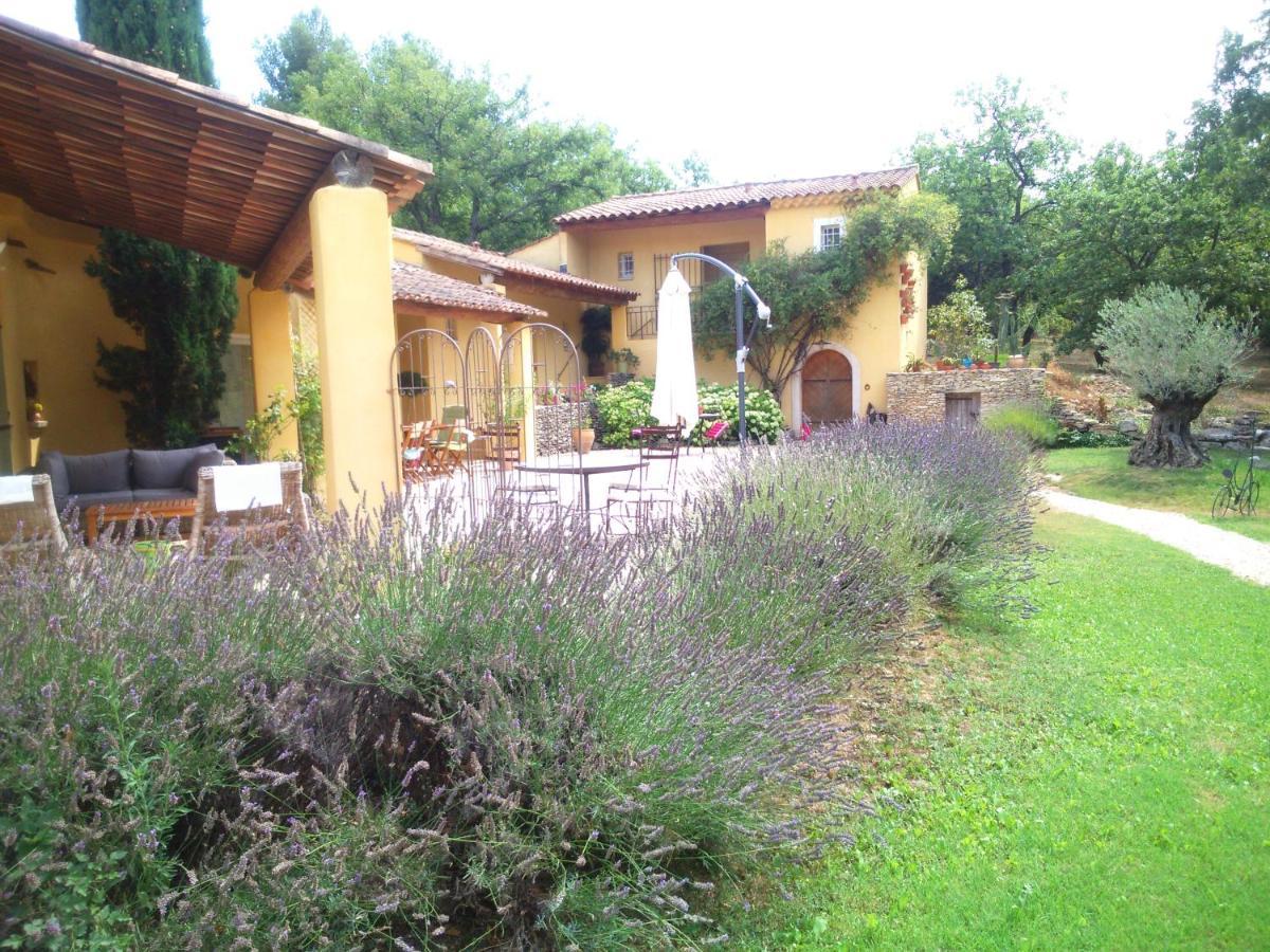 Bed and Breakfast Le Mas Des Pierres Blanches Venasque Exterior foto