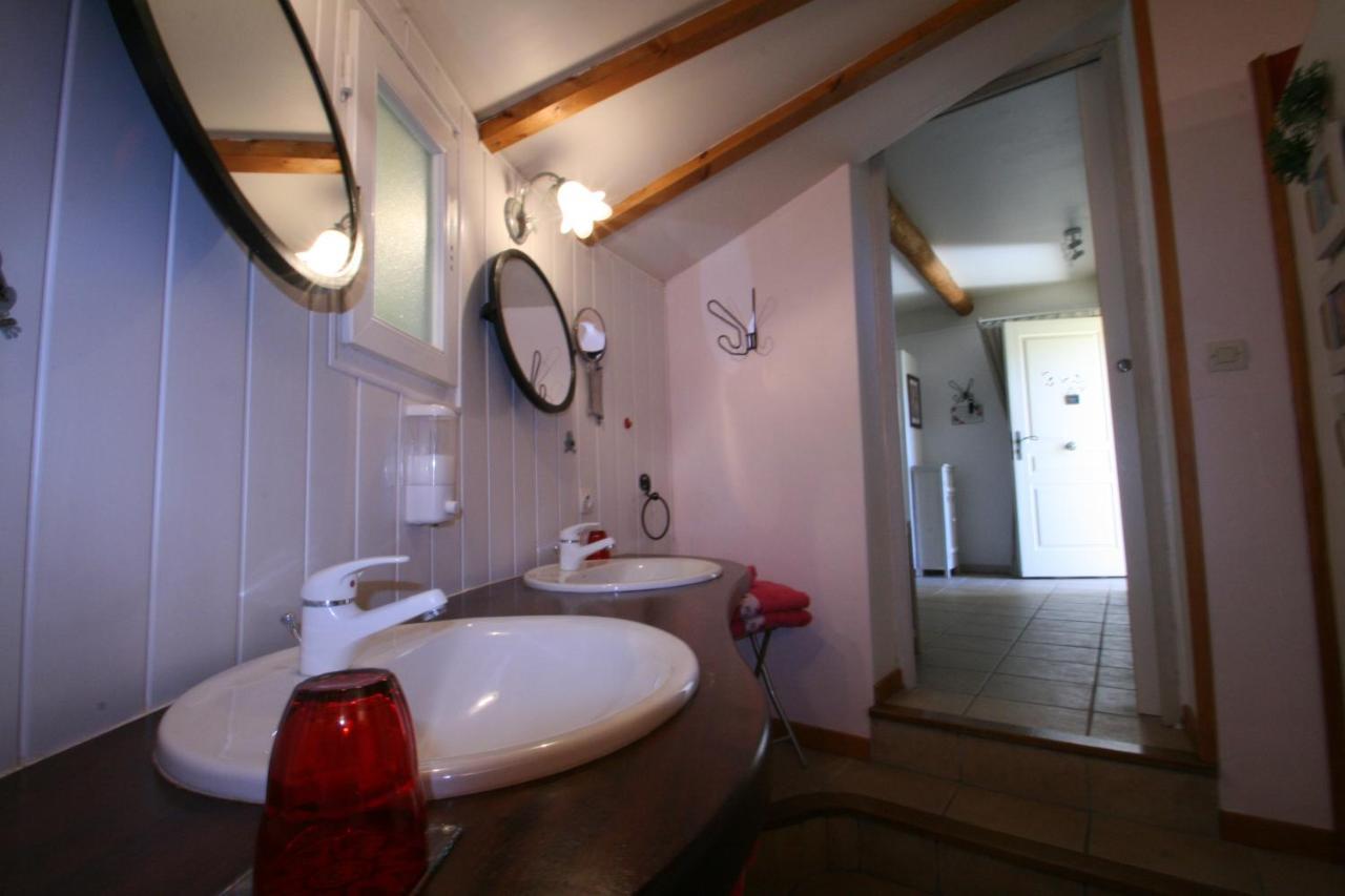 Bed and Breakfast Le Mas Des Pierres Blanches Venasque Exterior foto