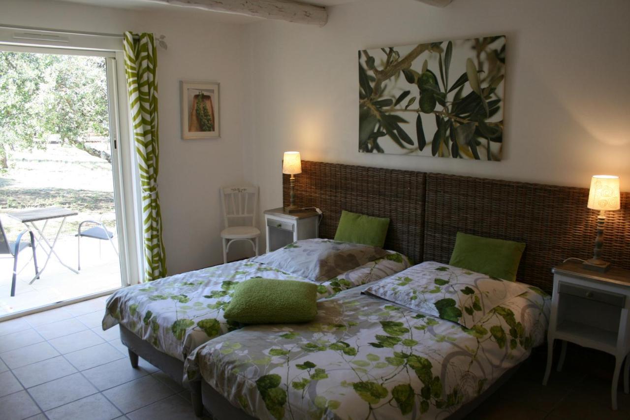 Bed and Breakfast Le Mas Des Pierres Blanches Venasque Exterior foto