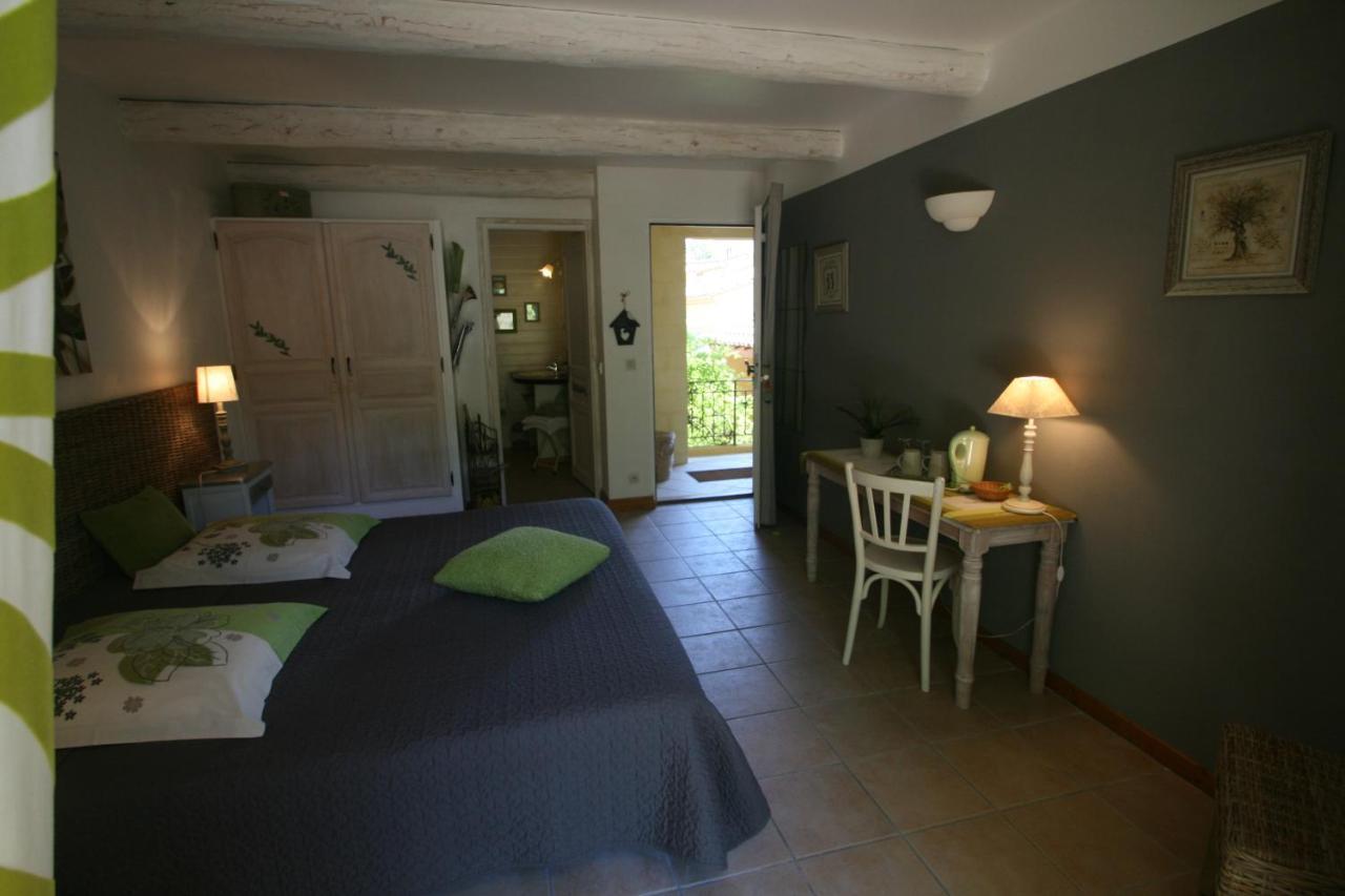 Bed and Breakfast Le Mas Des Pierres Blanches Venasque Exterior foto